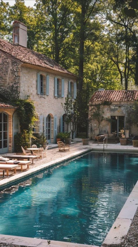 French Pool, French Designs, Casa Country, Dream Pools, Garden Pool, Outdoor Swimming, Stone House, French House, Pool Designs