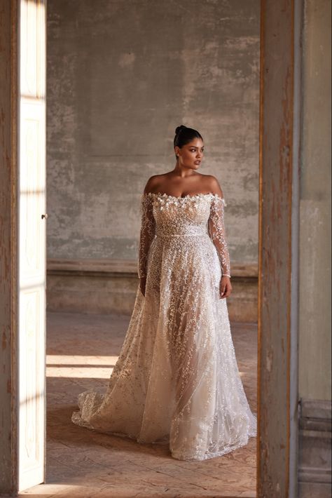 Wedding Dresses Plus Size Beach, Beach Wedding Gown Boho, Boho Wedding Dress Strapless, Milla Nova Long Sleeve Wedding Dress, Plus Size Wedding Dress With Pearls, Plus Size Beaded Wedding Dress, Bohemian Wedding Dresses Plus Size, Plus Size Fall Wedding Dresses, Beach Wedding Dress Plus Size Curvy Bride