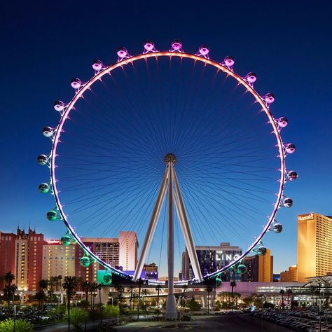 Las Vegas Tourist Attractions, High Roller Las Vegas, Las Vegas With Kids, Las Vegas Attractions, Vegas Attractions, Las Vegas Airport, Visit Las Vegas, Vegas Shows, Las Vegas Blvd