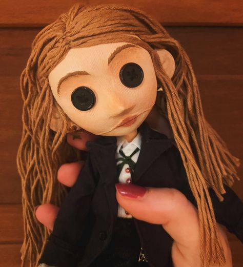 Finally got around to making a long overdue Coraline doll of myself. If anyone is interested in one please let me know! #coraline #corainedoll #coralinedolldiy #coralinemovie #coralinedollcustom #october #halloween #autumn #autumnvibes #fall #rosephelius Coraline Doll Clothes, Coraline Dolls, Coraline Movie, Coraline Doll, Pink Skies, Halloween Autumn, October Halloween, Drawings Simple, Pink Sky