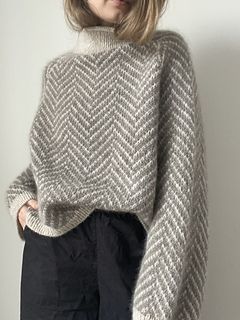 Ravelry: Designs by aegyoknit Fair Isle Pullover, Modern Knitting Patterns, Modern Knitting, Odense, Stockinette Stitch, Sweater Pattern, Knitting Inspiration, Knitting Projects, Raglan Sleeve