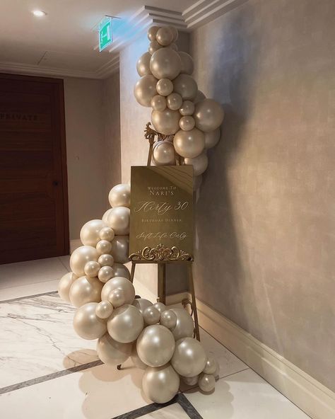 Birthday Entrance, Diamond Wedding Theme, Greek Theme, Birthday Lights, Elegant Birthday Party, Mystery Dinner, Luxury Birthday, Birthday Dinner Party, Wedding Signs Diy