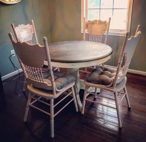 Kitchen Chairs Farmhouse, Refinished Chairs, Painted Wood Chairs, Pink Farmhouse, Pink Dining Chairs, Pink Dining Rooms, Pink Chairs, Rustic Dining Chairs, Shabby Chic Chairs