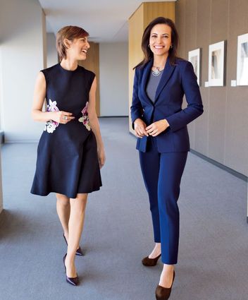 Success Secrets From a Wall Street Superstar:  Dina Habib Powell Wall Street Outfit Women, Goldman Sachs Women, Wall Street Fashion Women, Bank Attire, Teachers Uniform, Wall Street Fashion, Clothes For Women In 20's, Fund Manager, Busy Woman