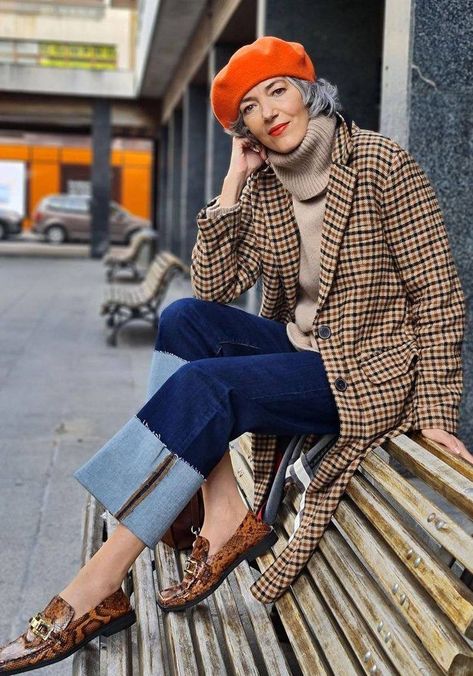 Carmen Gimeno, Mode Ab 50, Paris Trip, Timeless Outfits, Smart Casual Style, Zara Outfit, Ageless Style, Elegante Casual, 60 Fashion