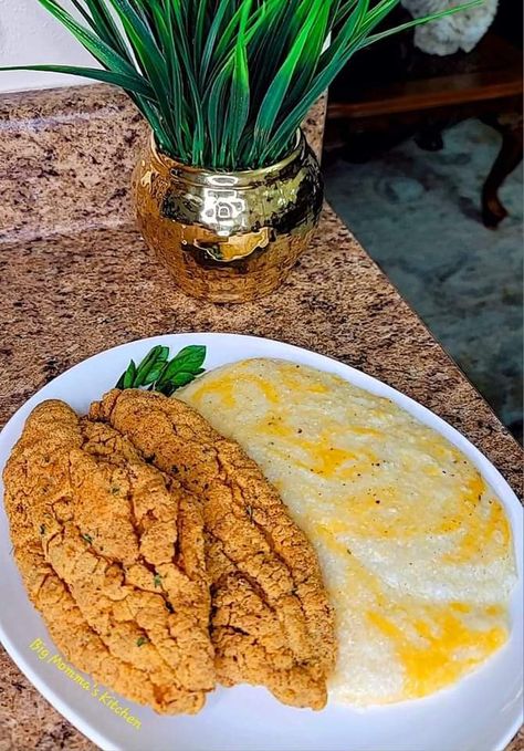 Grits Meals, Fried Fish And Grits, Pescatarian Breakfast Ideas, Fish And Grits, Delicious Food Image, Soul Food Recipes, Food Desert, Pescatarian Diet, Food Platter