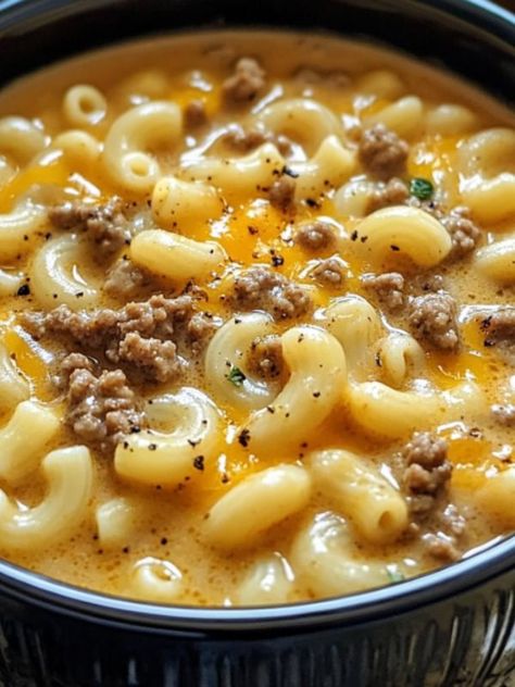 Mac N Cheese Soup, Beef Mac And Cheese, Recipes With Velveeta Cheese, Cheeseburger Mac, Macaroni Soup, Cheese Burger Soup Recipes, Hearty Vegetable Soup, Ina Garten Recipes, Cheeseburger Soup