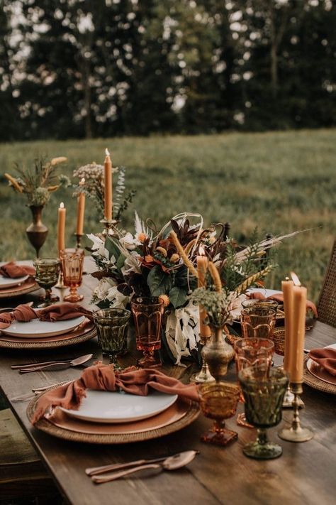 Green Glassware Wedding Table, Green And Rust Wedding Table Decor, Boho Table Design, Fall Boho Wedding Table Settings, Navy And Rust Table Setting, Romantic Boho Wedding Table Decor, Rustic Bohemian Wedding Table Decor, Late Fall Wedding Centerpieces, Copper Themed Wedding