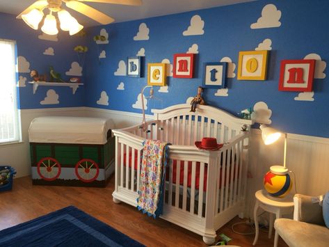 Pixar Nursery, Toddler Boy Room Themes, Toy Story Bedroom, Disney Baby Nurseries, Toy Story Nursery, Disney Themed Nursery, Toy Story Room, Casa Disney, Baby Crib Sets