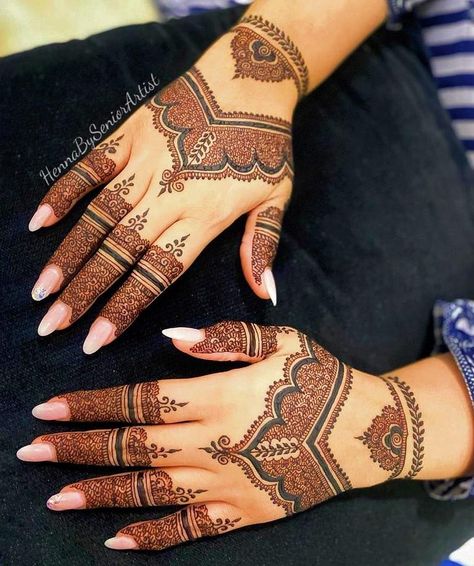 40+ Desigend Mehndi in Urdu Culture of centrl asia India Pakistan Turkish Africa Arab Countries Wedding Eid Speical #mehndi #henna #wedding #hennaart #hennaartist #mehndidesigns #hennatattoo #mehendi #mehndidesign #hennadesign #mehndiartist #hennadesigns #mehndiart #bride #bridalhenna #hennainspire #art #hennalove #indianwedding #bridalmehndi #bridal #mehandi #love #hennawedding #pakistaniwedding #hennainspo #mehndilove #whitehenna #mehndibride #hennainspiration #fashion #wedding #aesthetic Simple Mehndi Designs Back, Simple Mehndi Designs Back Hand, Mehndi Designs Back Hand, Mehndi Designs Back, Front Mehndi, Kashee's Mehndi Designs, Arab Countries, Front Mehndi Design, Bridal Mehandi