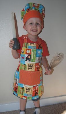 Nap Time Crafts: Toddler Apron and Chef Hat tutorial - woul be so cute in Babyville Boutique #sewing #kids Chef Hats For Kids, Boy Apron, Apron Pattern Free, Child Apron, Sewing Christmas Gifts, Apron Ideas, Sewing Christmas, Toddler Apron, Tutorial Sewing