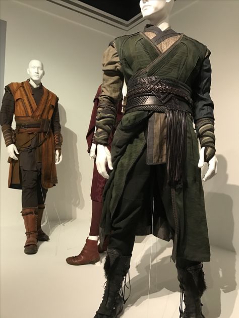 Male Fantasy Clothing Hunter, High Fantasy Mens Fashion, Archery Aesthetic Outfit Male, Elvish Clothing Men, Middle Earth Outfits Men, Men Warrior Outfit, Archer Clothes Male, Ranger Costume Male Outfit, Elven Male Outfit