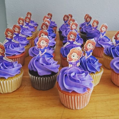 Sofia Cupcakes, Sofia The First Birthday Party, Princesa Sophia, Sofia The First, 4th Birthday, Sofia, First Birthdays, Birthday Party, Cake