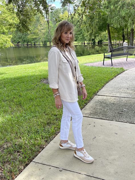 Women’s Outfits With Tennis Shoes, Cream Tennis Shoes Outfit, White Sneakers Outfit For Over 50 Women, Tennis Shoes For Women Over 50, Retro Sneakers Outfit Women, Dressy Tennis Shoes Outfit, Dress Tennis Shoes Outfits, Jeans Tennis Shoes Outfit, White Running Shoes Outfit