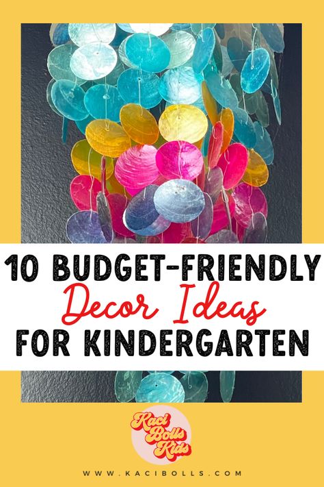 Here are 10 ideas to create an inviting kindergarten classroom environment. It can be expensive to set up a kindergarten classroom, but these ideas can save you money while creating a unique and one-of-a-kind space. Your kindergarten kids will have a home away from home, and you might as well create a space YOU love too, kindergarten teachers! Don't worry if you aren't a crafty teacher - these classroom DIY ideas are easy! Easy Preschool Classroom Decor, Preschool Room Decor Classroom Setup, Prek Wall Decor, Simple Kindergarten Classroom Decor, Cute Kindergarten Classroom Themes, Cheap Classroom Decor Diy, Toddler Room Daycare Classroom Ideas, Cute Kindergarten Classrooms, Diy Preschool Classroom Decor