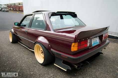 #BMW #M3 #E30 #Modified #Stance #Slammed #WideBody Widebody E30, E30 Modified, Bmw M3 E30, Bmw 325, Custom Pickup Trucks, Stance Cars, Car Mods, Bmw E30, Drift Cars