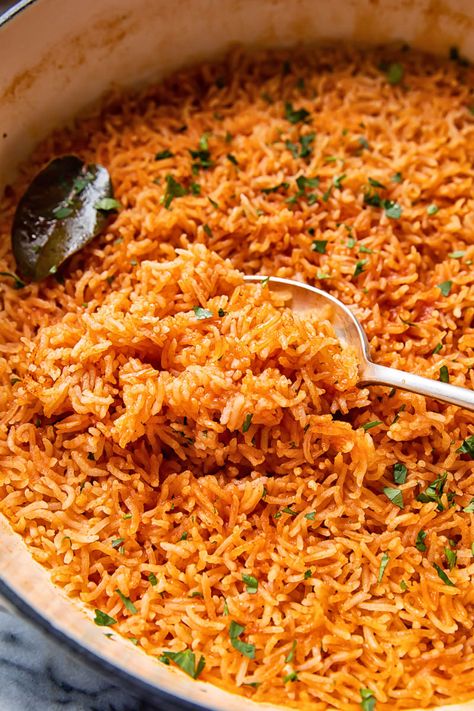 This Peri Peri rice is so delicious and comes together in less than 30 minutes! Minimal ingredients and only 5 minutes of hands on time! Rice Dishes Recipes, Rice Side Dish Recipes, Savory Rice, Rice Cooker Recipes, Rice Recipes For Dinner, Rice Side Dishes, Easy Rice Recipes, Peri Peri, Chicken Fried Rice