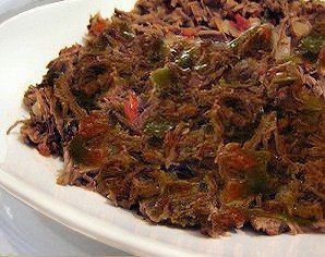 A hearty stewed beef dish native to the Sonoran border of Mexico. Used daily for tacos, tostadas, burritos, soups, and salads. A very versatile item that can be used in any beef recipe. Un carne guisada nativos de la frontera de Sonora, M�xico. Utilizar a diario para tacos, tostadas, burritos, sopas y ensaladas. Un elemento muy vers�til que se puede usar en cualquier receta que utilice carne de res. Best Machaca Recipe, Machaca Beef, Machaca Recipe, Mexican Meat, Stewed Beef, Authentic Mexican Recipes, Puerto Penasco, Carne Guisada, Rocky Point