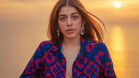 Alaya F's red and blue geometric print shirt + shorts set is the ultimate sundowner party outfit | Vogue India Sundowner Party Outfits Women, Sundowner Party Outfits, Sundowner Party, Backless Skirt, Party Outfits For Women, Vogue India, Satin Shirt, Party Outfits, Look Here