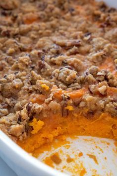 Easy Sweet Potato Casserole with pecans and crunchy brown sugar topping! A Thanksgiving side dish CLASSIC! Sweet Potato Casserole Southern, Canned Sweet Potato Casserole, Canned Sweet Potato Recipes, Southern Sweet Potato Casserole, Sweet Potato Casserole Healthy, Potato Souffle, Best Sweet Potato Casserole, Canned Yams, Sweet Potato Casserole Easy