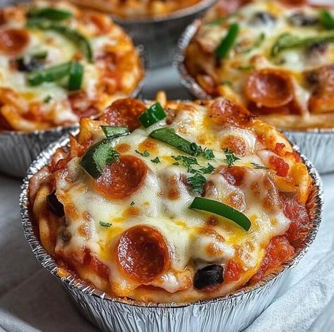 Pizza Bowl, Stromboli Recipe, Boxed Mac And Cheese, Small Oven, New Pizza, Pizza Flavors, Baked Garlic, Blue Zone, Low Carb Pizza