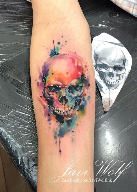 Colorful Gothic Tattoo, Water Colored Tattoo, Watercolor Tattoo Sleeve, Watercolor Tattoo Ideas, Feminine Skull Tattoos, Skull Rose Tattoos, Skull Girl Tattoo, Tattoo Watercolor, Sugar Skull Tattoos