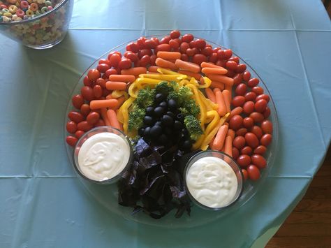 Rainbow veggie tray Ice Cream Veggie Tray, Veggie Rainbow Tray, Rainbow Veggie Platter, Birthday Party Veggie Tray, Rainbow Veggie Tray, Party Veggie Tray, Veggie Rainbow, Narwhal Party, Birthday Party Rainbow