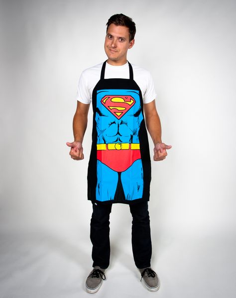 Superman apron for men. Novelty Christmas Gifts, Xmas Couple, Kitchen Christmas Gifts, Super Papa, Boys Day, Funny Aprons, Superman Wonder Woman, Aprons For Men, Bbq Party