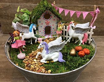 Fairy Garden Unicorn, Pegasus, Fairy Garden kit add on, garden miniature, fairy garden accessories Diy Garden Wall, Unicorn Craft, Fairy Garden Kit, Fairy Garden Party, Garden Miniature, Fairy Garden Designs, Miniature Fairy Garden, Mini Fairy Garden, Trendy Diy