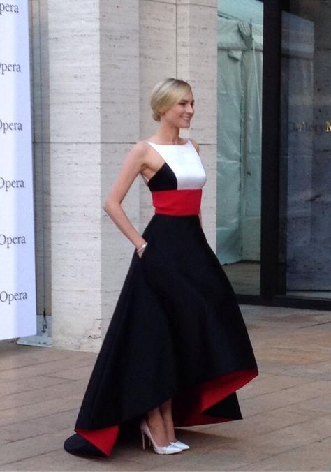 At the MET Elegant Black Dress For Red Carpet, Diane Kruger, فستان سهرة, Prabal Gurung, White Pumps, Gorgeous Gowns, Looks Style, Beautiful Gowns, Look Fashion