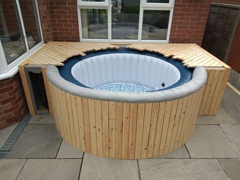 Pergola Hot Tub, Hot Tub Enclosure Ideas, Swim Spa Deck, Hot Tub Deck Design, Lazy Spa, Hot Tub Ideas, Hot Tub Pergola, Tub Deck, Hot Tub Surround