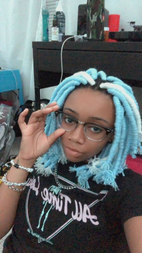 Pastel Locs, Blue And Blonde Locs, Pastel Locs Black Women, Black And Blue Locs, Kawaii Dreadlocks, Black And Blue Faux Locs, Yarn Locs, Pastel Blue, Locs