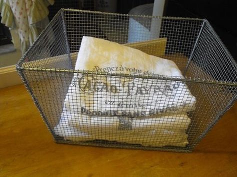 hardware-cloth-diy-basket Diy Wire Basket, Diy Locker, Locker Organization, Vintage Lockers, Hardware Cloth, Basket Making, Basket Vintage, Metal Baskets, Diy Basket