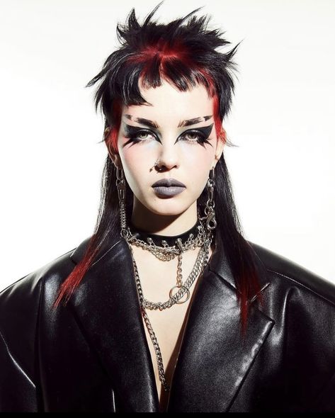 Goth Haircut, Goth Make Up, Scene Girl, Punk Makeup, Bangs For Round Face, Goth Hair, Drawings Ideas, Glow Up, Punk Hair