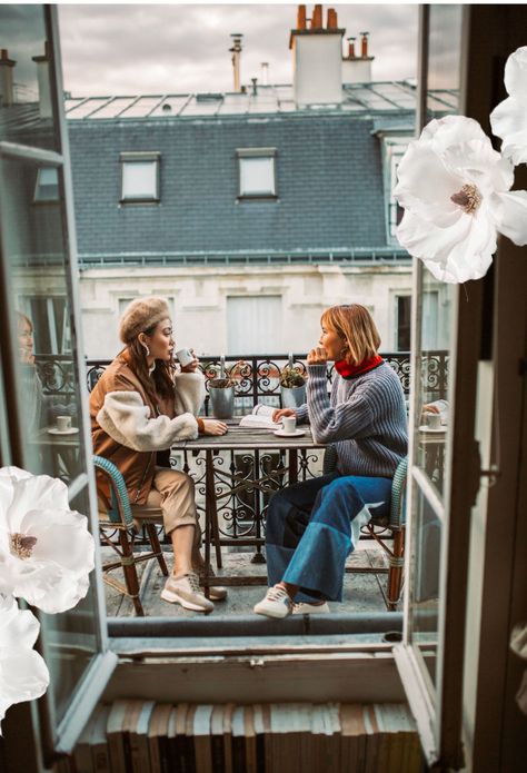 Ways To Make Your Blog Stand Out // NotJessFashion.com Balcony In Paris, Paris Local, Paris Balcony, Jessica Wang, Travel Paris, Paris Travel Guide, Parisian Cafe, French History, Paris Cafe