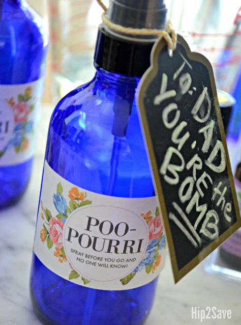 Here’s how to easily make your own DIY Poo-Pourri (Before-You-Go Spray) at home using your favorite combination of essential oils and free printable labels! Poo Pourri Spray, Poo Spray, Essential Oils Gifts, Cleaning House, Labels Printables Free, Poo Pourri, Oil Gifts, Simple Gift, Free Labels