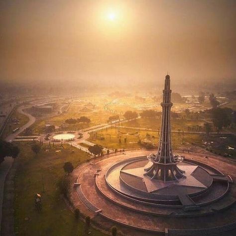 Minar e Pakistan Lahore #AsIClick #TravelandTours Minar E Pakistan, Pakistan Wallpaper, Pakistan Pictures, Pakistan Tourism, Urban Project, Pakistan Culture, Pakistan Day, Pakistani Culture, Pakistan Independence