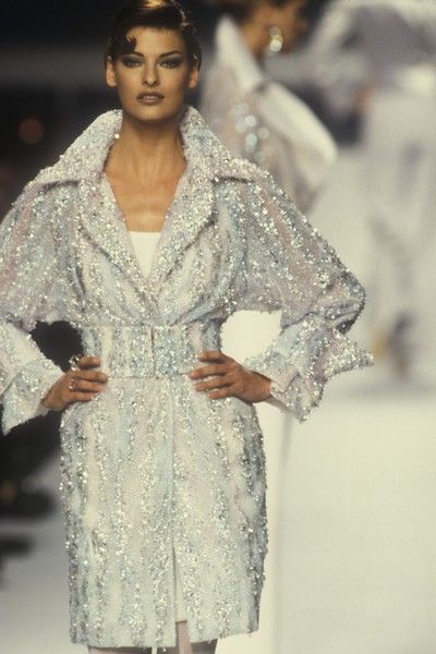 1990 Style, Fashion Guys, 90s Runway Fashion, Vintage Runway, 1990s Fashion, Linda Evangelista, Vintage Couture, Top Model, Lanvin