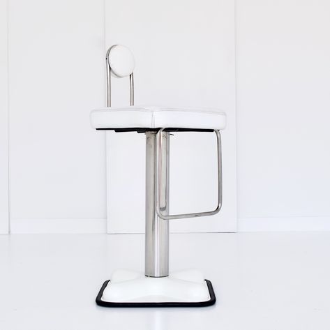 Listed on VNTG.com: Birillo Bar Stool by Joe Colombo for Zanotta, 1970s | #vntg #vintage Joe Colombo, Trophy Rooms, Showroom Display, Swivel Seating, Blade Runner, Cultura Pop, History Design, Modern Spaces, Modern Materials