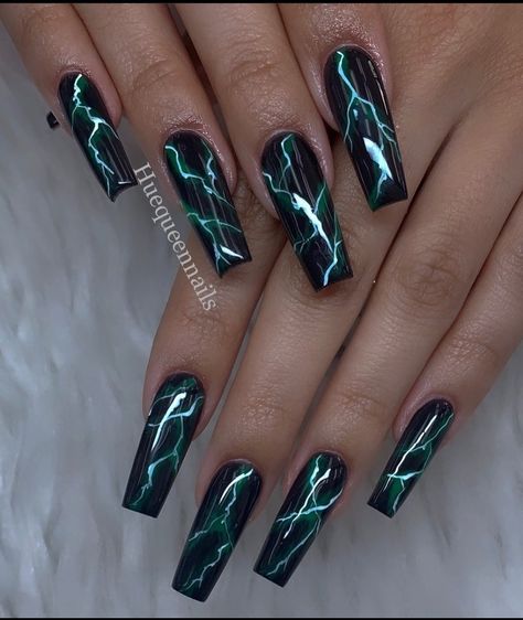 Black And Green Lightning Nails, Black Green Marble Nails, Lightning Nails Acrylic, Nail Art Lightning, Green Lightning Nails, Black Lightning Nails, Lightning Nails Designs, Lightning Nail Art, Green Black Nails