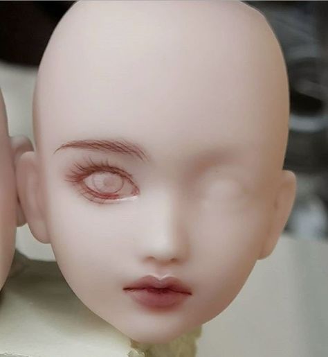 Doll Face Painting, Clay Doll Face, Polymer Clay People, Doll Face Paint, Doll Making Tutorials, Sculpture Art Clay, Sculpted Doll, Keramik Design, Polymer Clay Dolls