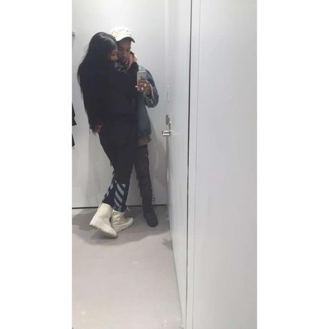 Kylie in Tyga's snapchat Kylie And Tyga, Tyga And Kylie, Kylie Jenner Fotos, Kylie Jenner Style 2014, Kylie Travis, Kylie Jenner Look, Kylie J, Kylie Jenner Outfits, Kylie Jenner Style