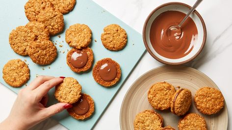 Make Kingston Biscuits Yourself and Ditch the Assortment | Epicurious Kingston Biscuits, British Cookies, Sandwich Cookie, Chocolate Fan, Cookie Table, Ice Cream Sandwiches, Digestive Biscuits, Cookery Books, Golden Syrup