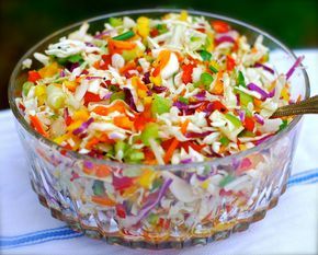 Pepper Slaw Recipe, Sweet Slaw, Pepper Slaw, Best Coleslaw Recipe, Bbq Beef Sandwiches, Coleslaw Recipe Easy, Yellow Bell Pepper, Beef Sandwiches, Slaw Recipe