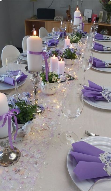 Lavender Centerpieces Table Decorations Wedding, Lavender And White Party, Wedding Tablescapes Long, Dekoracija Stola, 50th Birthday Celebration Ideas, Lavender Centerpieces, Purple And Silver Wedding, Lavender Decor, 21 Diner