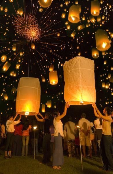 50 Most Pinned Awe-Inspiring Travel Spots Thailand Festivals, Floating Lanterns, Festivals Around The World, Lantern Festival, I Want To Travel, Palawan, Honeymoon Destinations, Chiang Mai, Balinese