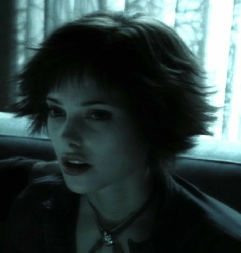 Alice Cullen Aesthetic, Alice Twilight, Alice And Jasper, Vampire Twilight, Twilight Photos, Alice Cullen, Twilight Pictures, Music On Spotify, Ashley Greene