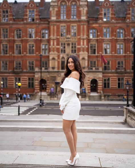 It was an honour to take photos for the graduation of Imperial College London, one of the top-ranked universities in the world. 🎓📸 . . . #ImperialCollegeLondon #Graduation #TopUniversity #Photography #ProudMoment #photographerlondon #graduationphotolondon #londonphotographers #graduationphotography #photoshootinlondon #visitlondon #portraitphotographerlondon Imperial College London, Graduation Photography, Top Universities, Visit London, London Photos, Proud Mom, University, London, Photographer