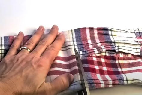 In this tutorial, I’m going to be upcycling a shirt I found in the thrift store. Follow along and see how easy upcycling flannel shirts can be! Flannel Shirt Crafts, Upcycle Flannel Shirt Diy, Diy Flannel Shirt Refashion, Flannel Sewing Projects, Mens Flannel Shirt Refashion, Flannel Refashion, Upcycled Clothing Tutorial, Flannel Upcycle, Flannel Shirt Refashion