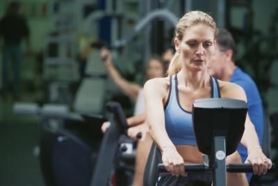 The Best Recumbent Bike Workout for Weight Loss Stationary Bike Workout, Bike Workout, Bike Exercise, Walking Workout, Hiit Program, Recumbent Bike Workout, Recumbent Bike, Build Muscle Mass, Workout Plan For Women